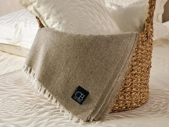 Изображение товара "CASHMERE - SILK (9103) плед CB 1882 by Curt Bauer от CB 1882 by Curt Bauer"