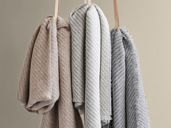 Изображение товара "DIAGONAL в тонах ELVANG DENMARK плед от ELVANG denmark"