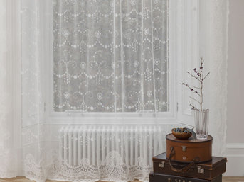 Изображение товара "LOLA LACE PANEL MYB Textiles кружевное панно от MYB Textiles "