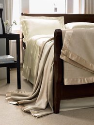 Изображение товара "BLANKET BISCUIT шелковое одеяло - покрывало - плед GINGERLILY от Archive"