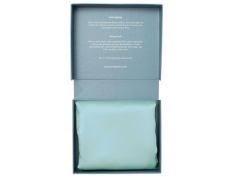 Изображение товара "BEAUTY BOX шелковая наволочка в коробке GINGERLILY (aquamarine) от GINGERLILY"