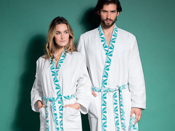 Изображение товара "CRYSTAL KIM Feiler шенилловый халат от Archive"