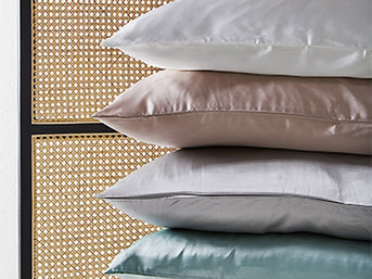 Изображение товара "BEAUTY BOX шелковая наволочка в коробке GINGERLILY от GINGERLILY"