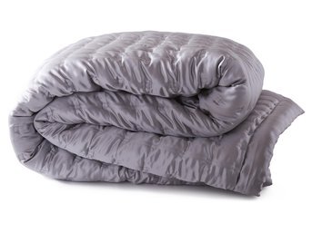 Изображение товара "WINDSOR шелковое покрывало GINGERLILY (silver grey) от GINGERLILY"