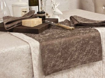 Изображение товара "HAITHABU Leitner Leinen льняная дорожка для стола в тонах от LEITNER LEINEN"