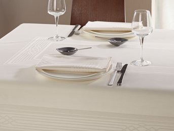 Изображение товара "Fuga 1000 скатерть Curt Bauer от Curt Bauer"