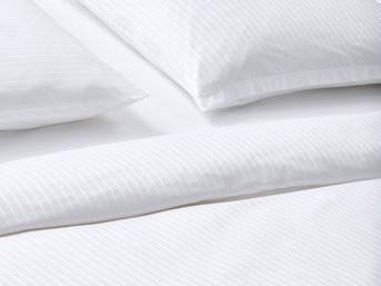 Изображение товара "WHITE NIGHTS B95 постельное белье Christian Fischbacher от Archive"