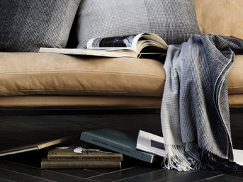 Изображение товара "HORIZON (grey) ELVANG DENMARK плед  от ELVANG denmark"