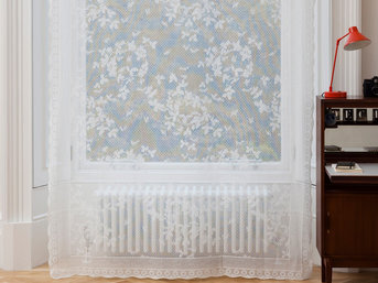 Изображение товара "HONEY BEE LACE PANEL MYB Textiles кружевное панно от MYB Textiles "