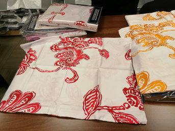 Изображение товара "ГЖЕЛЬ КРАСНАЯ Fussenegger постельное белье (комплект) от FUSSENEGGER"