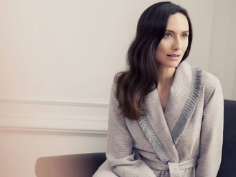 Изображение товара "Lobke халат Pluto от Archive"