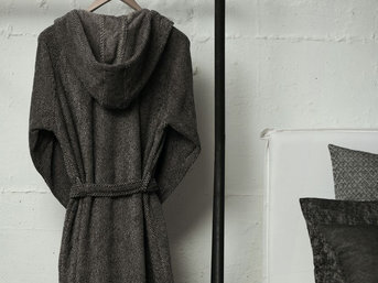 Изображение товара "UNI Leitner Leinen махровый халат с капюшоном в 9 тонах от LEITNER LEINEN"