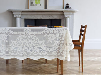 Изображение товара "KINROSS MYB Textiles кружевная скатерть от MYB Textiles "