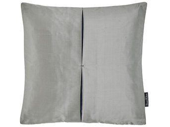 Изображение товара "JAMILA (825) шелковые наволочки Christian Fischbacher  от Archive"