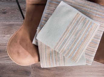 Изображение товара "HORIZON Feiler шенилловое покрывало от Archive"