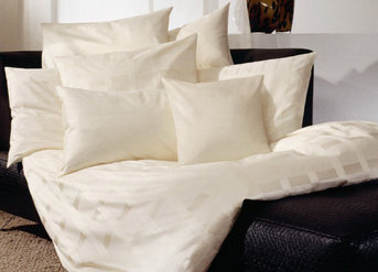 Изображение товара "Classic Karo 296 creme постельное белье Christian Fischbacher от Christian Fischbacher"