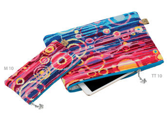 Изображение товара "BUBBLES Feiler шенилловая косметичка от Archive"