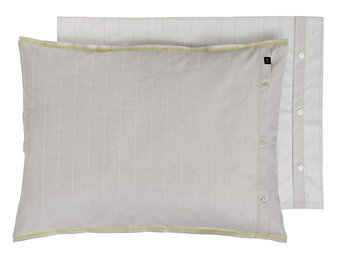 Изображение товара "TOY BOY (005) постельное белье CF by Christian Fischbacher от Archive"